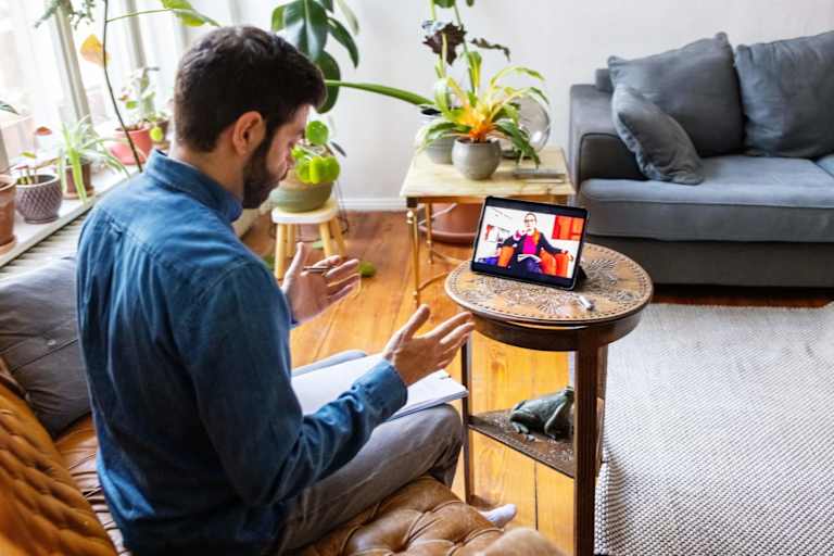 Online vs. In-Person Therapy: Pros, Cons, and How to Choose the Right Option
